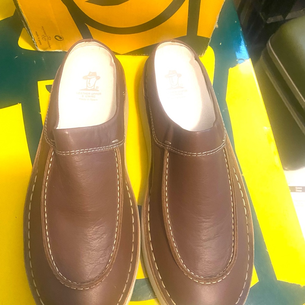 Ladies Vintage Havana Joe Slip-On Loafer Sz 9.5